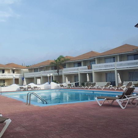 Club Ambiance (Adults Only) Runaway Bay Exterior foto