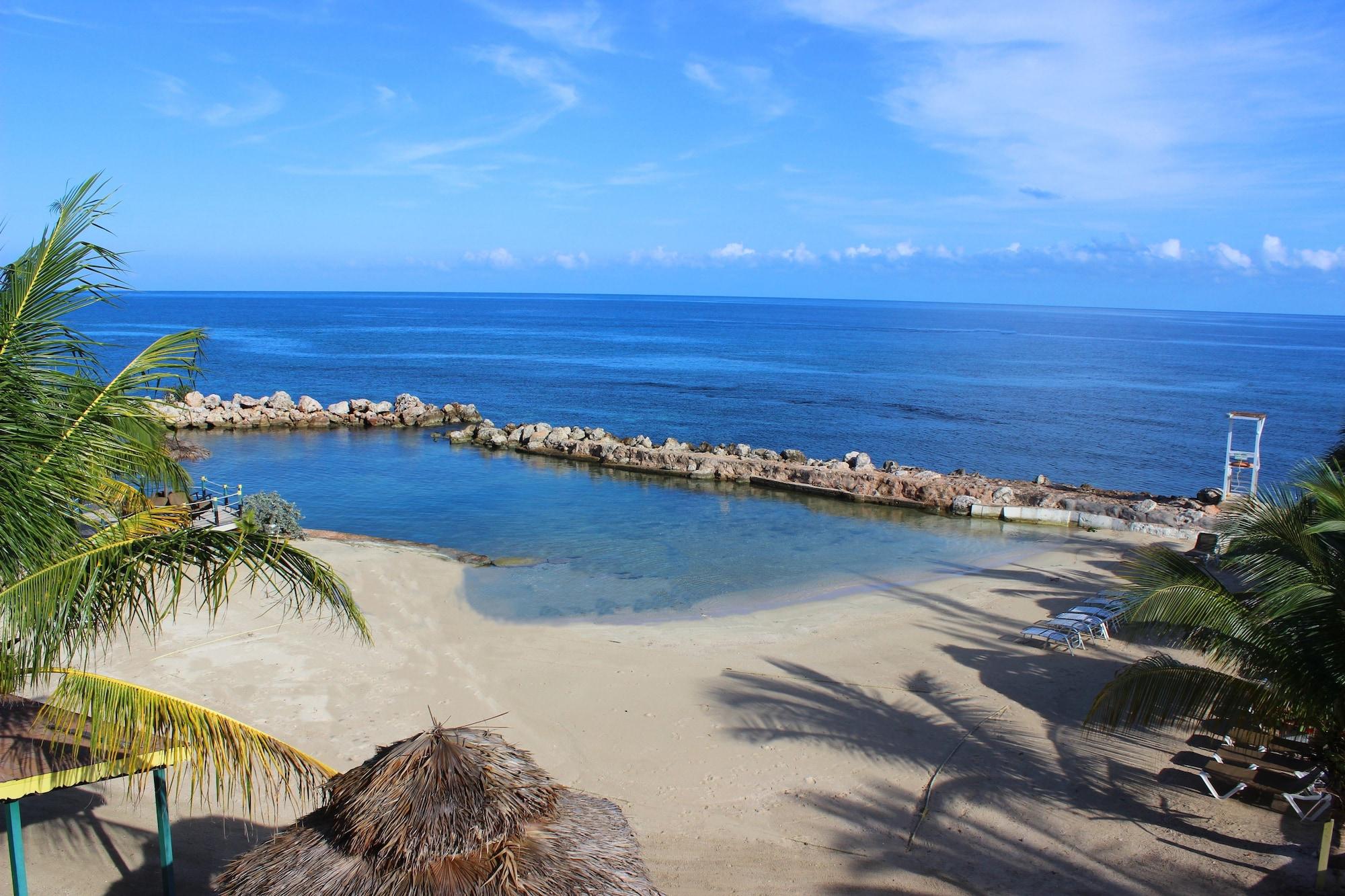 Club Ambiance (Adults Only) Runaway Bay Exterior foto