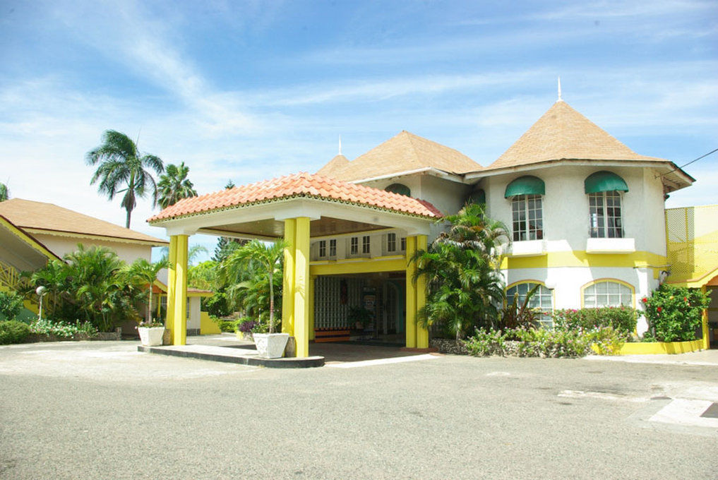 Club Ambiance (Adults Only) Runaway Bay Exterior foto