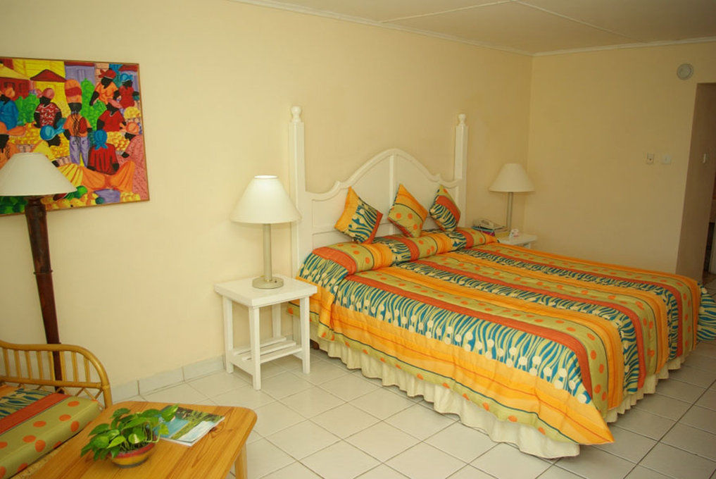 Club Ambiance (Adults Only) Runaway Bay Exterior foto