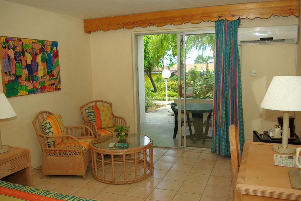 Club Ambiance (Adults Only) Runaway Bay Exterior foto