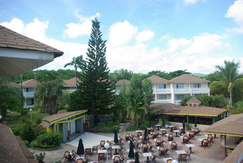 Club Ambiance (Adults Only) Runaway Bay Exterior foto
